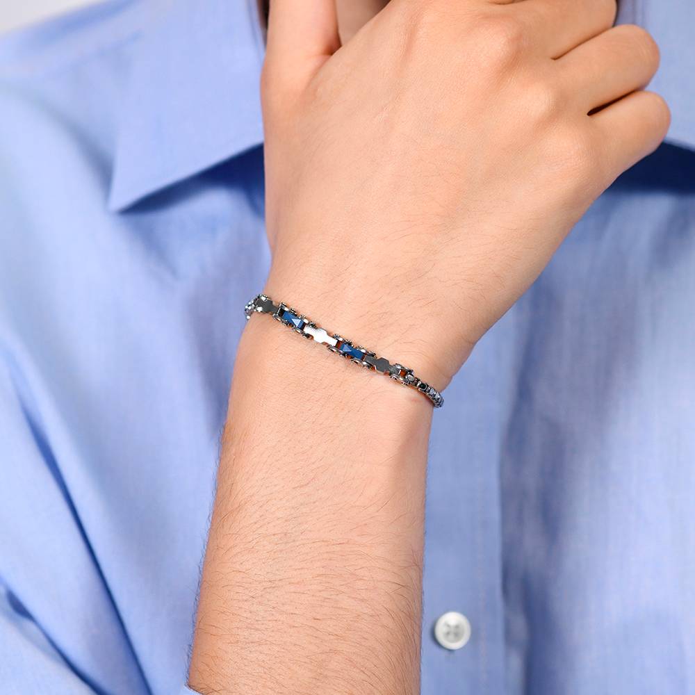 Bracciale Uomo in Acciaio con Ceramica Blu ed Elementi 1 Bracciale Uomo in Acciaio con Ceramica Blu ed Elementi