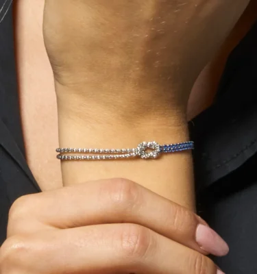 Bracciale Donna in Acciaio con Nodo e Zirconi Blu