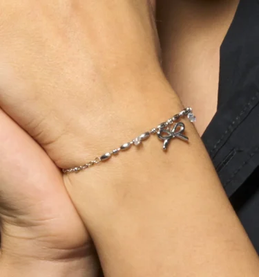 Bracciale Donna in Acciaio con Fiocco e Zirconi Bianchi