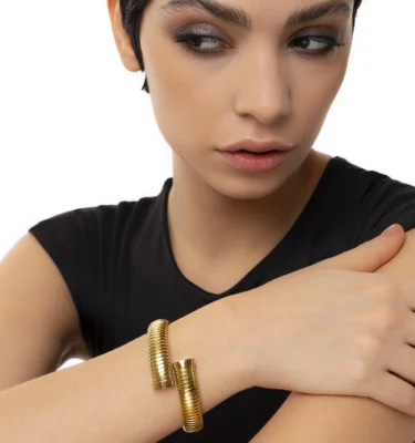 Bracciale Rigido a Coste Aperto